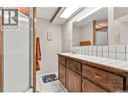 250 3rd Avenue E, Gravelbourg, SK S0H1X0 Photo 34