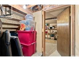 250 3rd Avenue E, Gravelbourg, SK S0H1X0 Photo 36