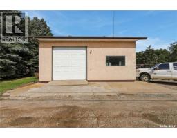 250 3rd Avenue E, Gravelbourg, SK S0H1X0 Photo 49