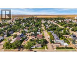 250 3rd Avenue E, Gravelbourg, SK S0H1X0 Photo 57
