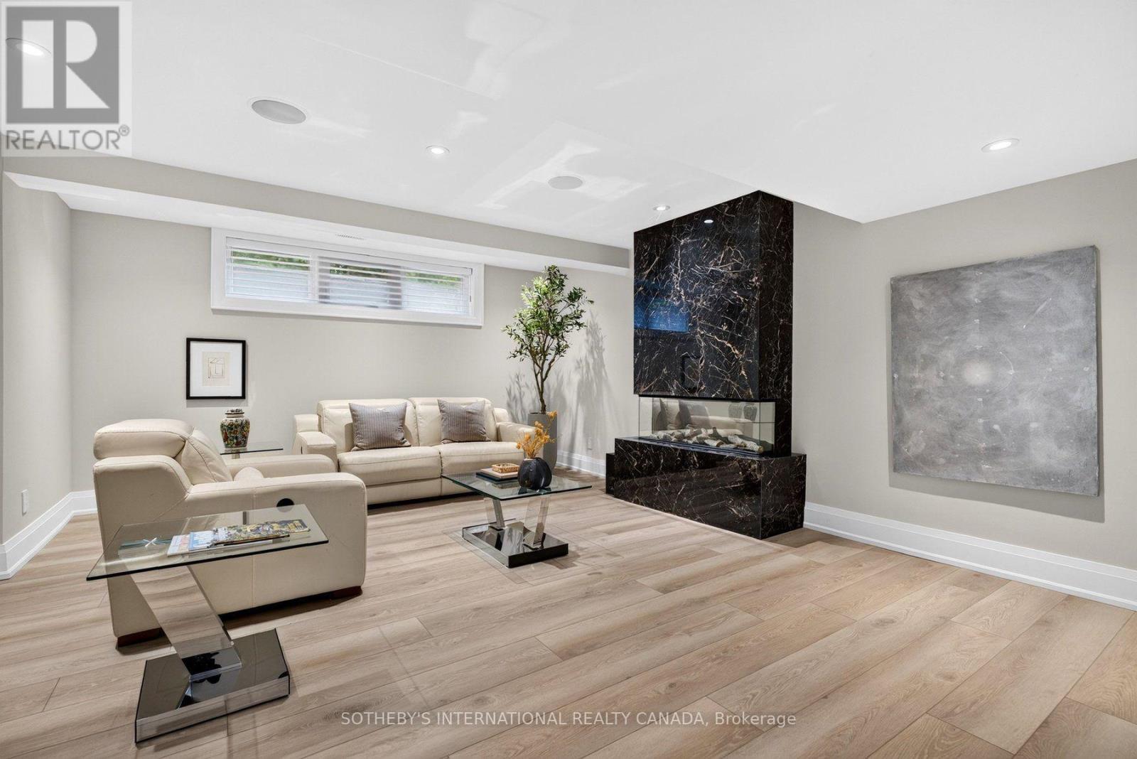 1393 HAZELTON BOULEVARD - 23