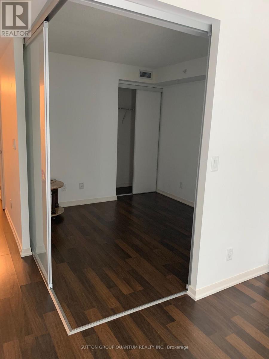 Photo of 406 - 20 JOE SHUSTER WAY