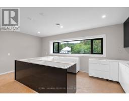 201 - 32 Brunel Road, Huntsville, ON P1H1P5 Photo 9