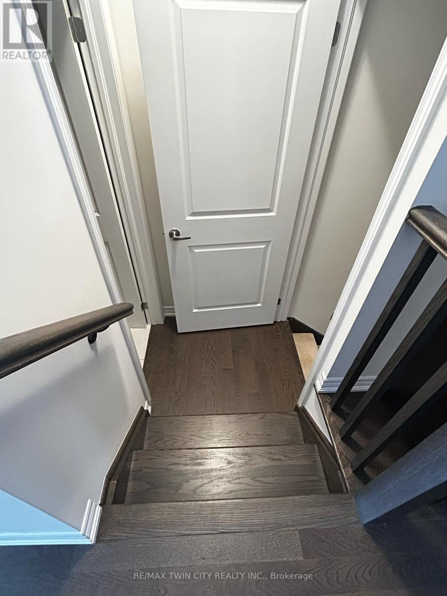 123 BROADACRE DRIVE, Kitchener — photo 7