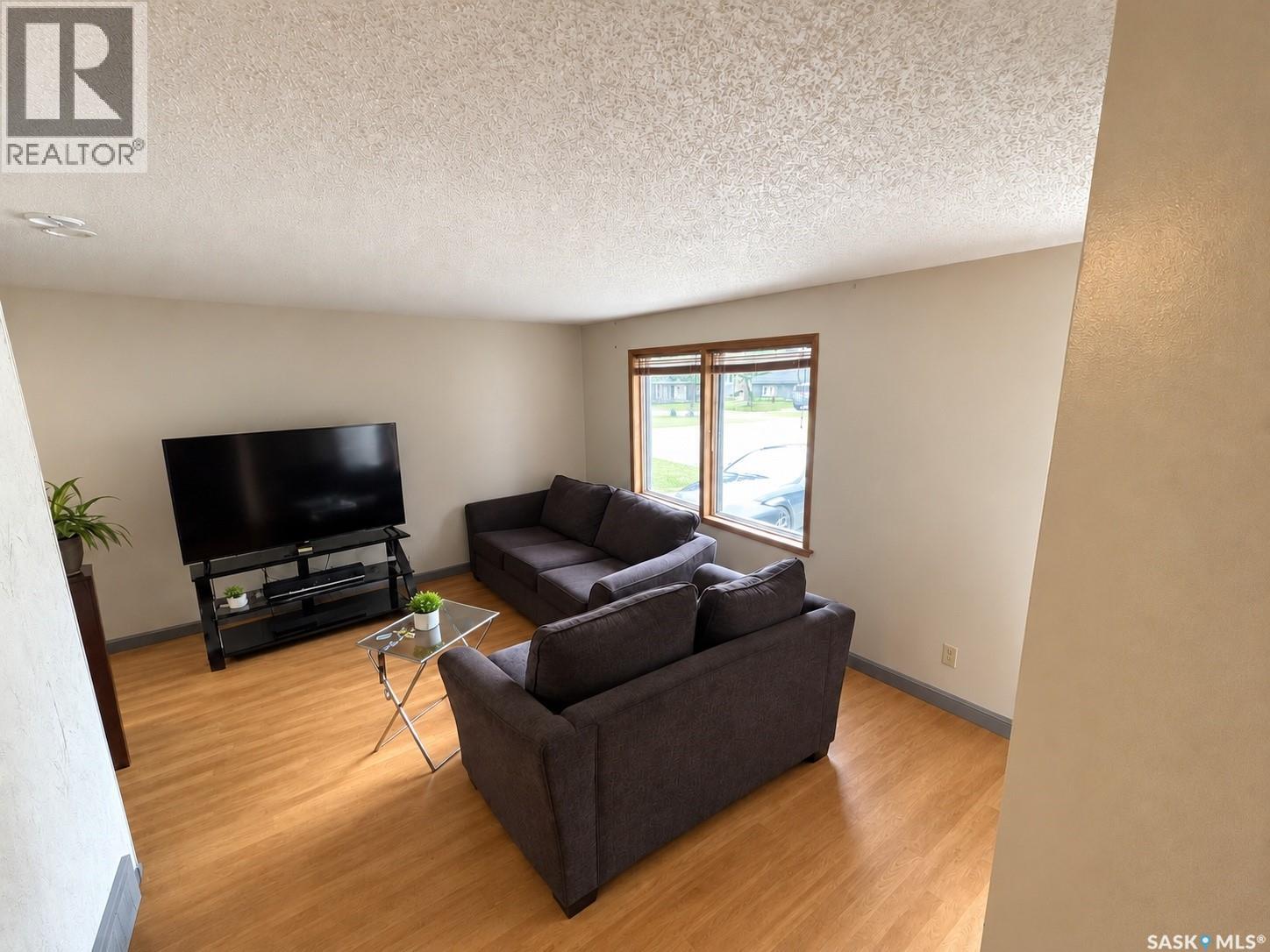 890 Kingsmere BOULEVARD, Saskatoon Saskatchewan — photo 3