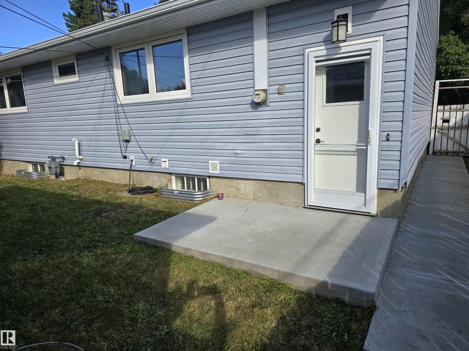 7032 81 ST NW - 22