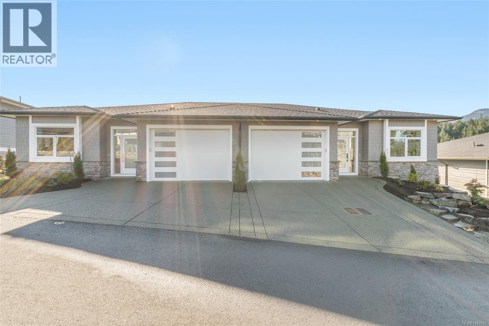#40 626 Farrell Rd