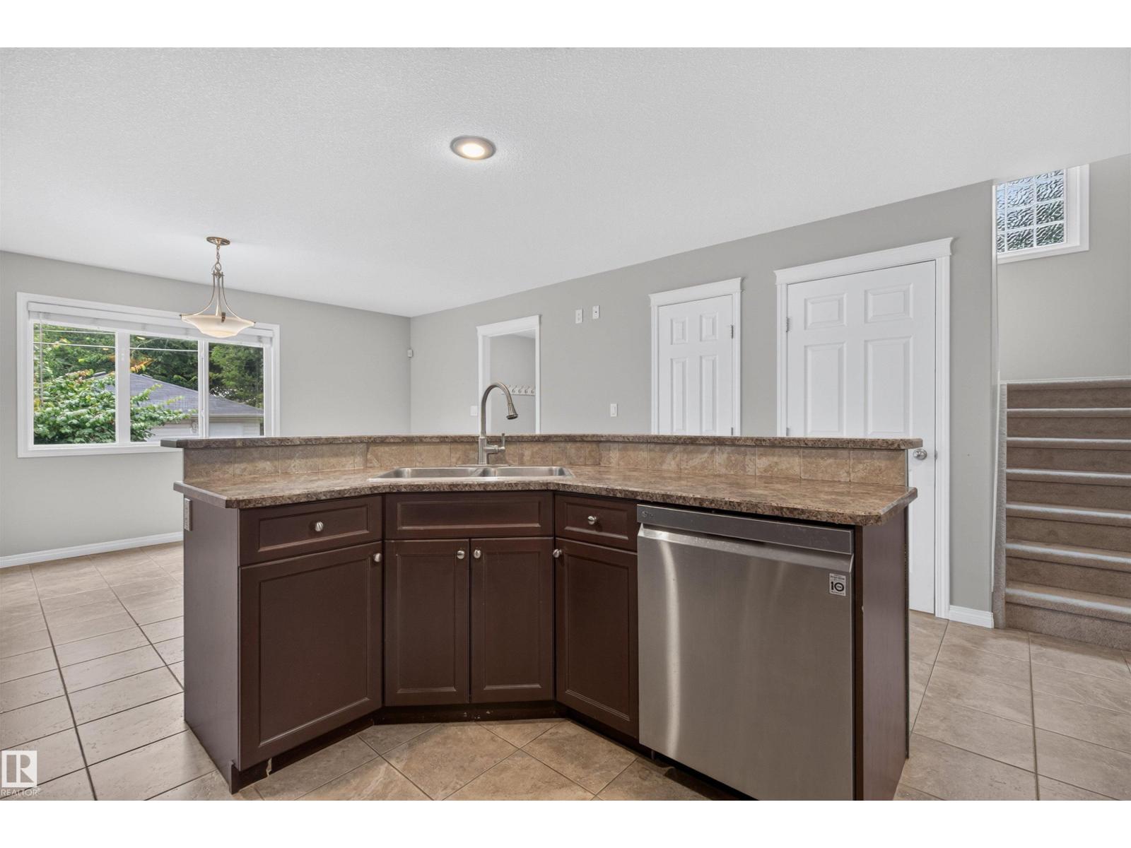11910 93 ST NW - 9