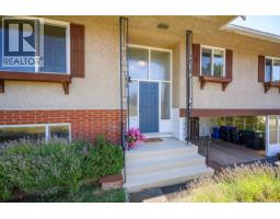 178 Rodello St, Comox, BC V9M1V2 Photo 48
