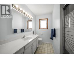 178 Rodello St, Comox, BC V9M1V2 Photo 24