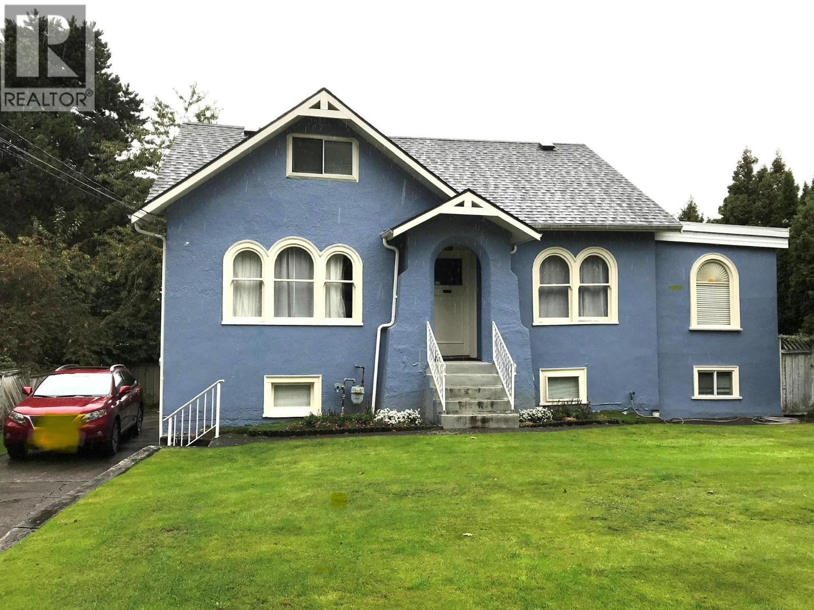 579 W 24TH AVENUE