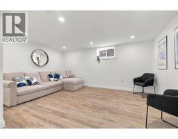 Living room - 212 West 33rd Street, Hamilton, ON L9C5J5 Photo 6