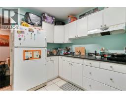 Entrance - 877 Admirals Rd, Esquimalt, BC V9A2P1 Photo 10