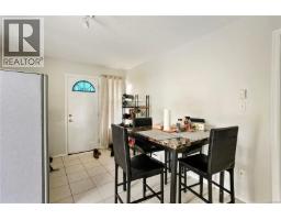 877 Admirals Rd, Esquimalt, BC V9A2P1 Photo 21