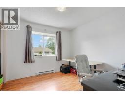 877 Admirals Rd, Esquimalt, BC V9A2P1 Photo 25
