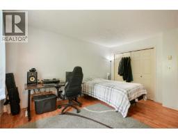 877 Admirals Rd, Esquimalt, BC V9A2P1 Photo 29