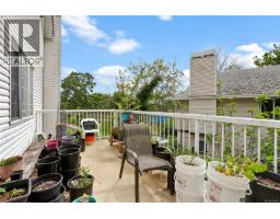 877 Admirals Rd, Esquimalt, BC V9A2P1 Photo 33