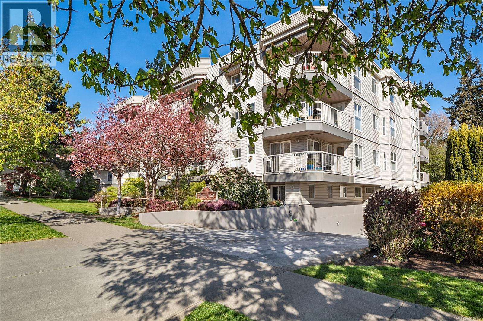 401 445 Cook Street, Victoria
