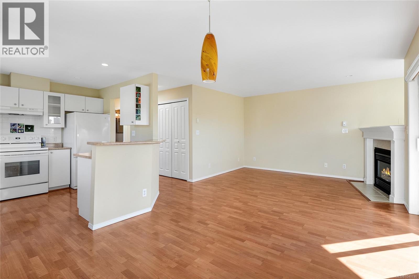401 445 Cook Street, Victoria