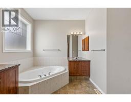 48 Rockywood Circle Nw, Calgary, AB T3G5W2 Photo 17