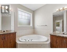 48 Rockywood Circle Nw, Calgary, AB T3G5W2 Photo 18