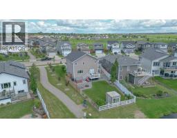 4pc Bathroom - 611 Robinson Avenue, Penhold, AB T0M1R0 Photo 9