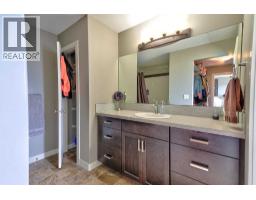 611 Robinson Avenue, Penhold, AB T0M1R0 Photo 25