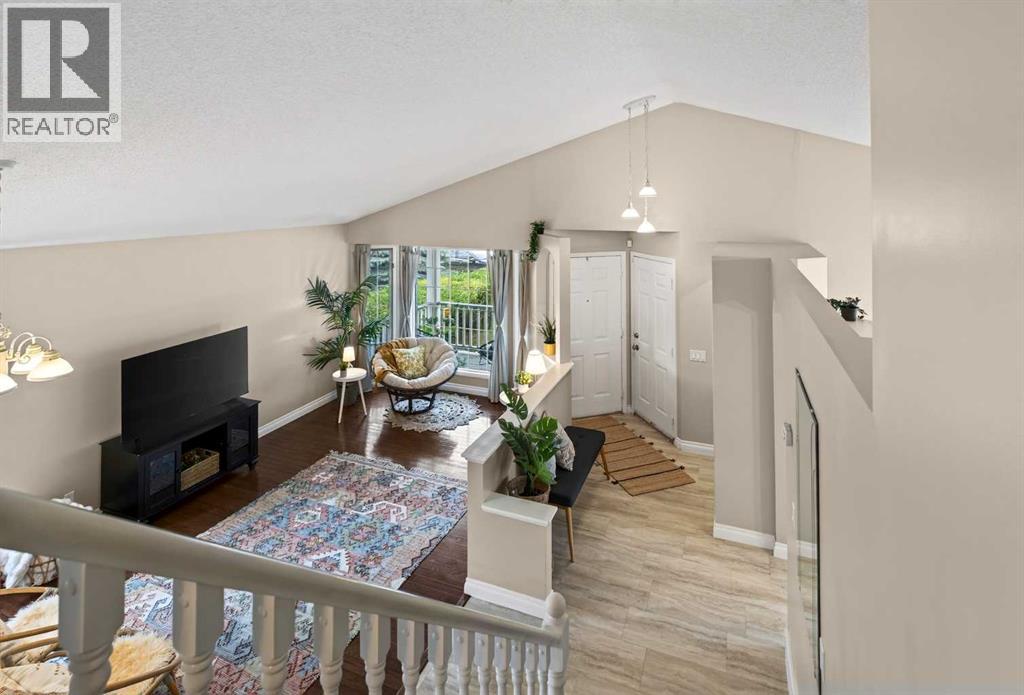 15 Sunridge Crescent NW - 30