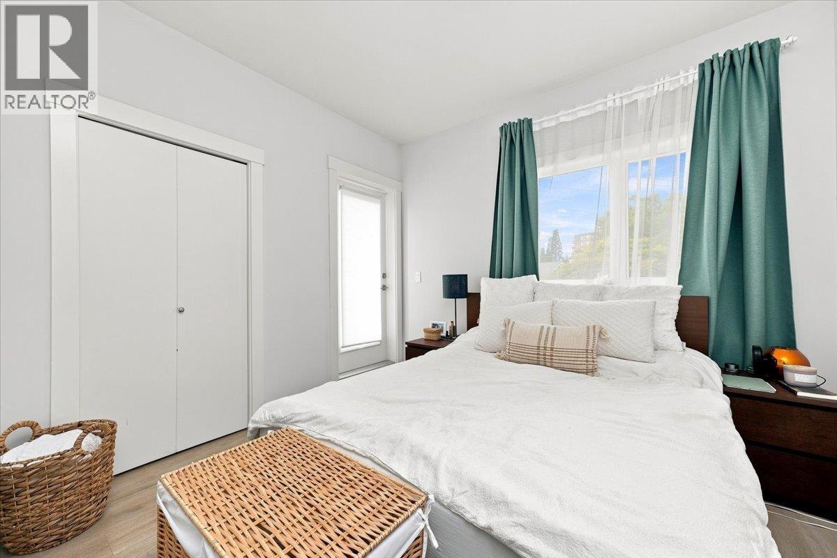 226 E 8TH STREET, North Vancouver