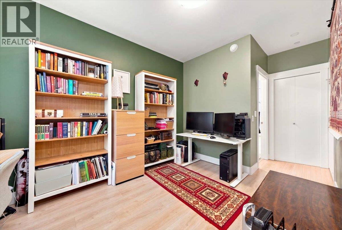 226 E 8TH STREET, North Vancouver