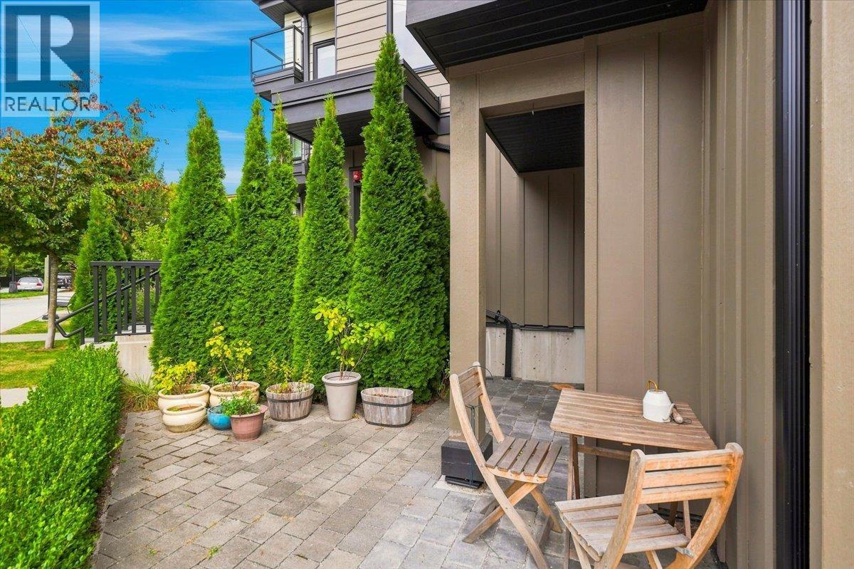 226 E 8TH STREET, North Vancouver