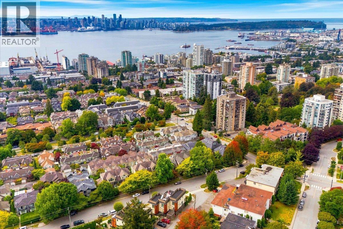226 E 8TH STREET, North Vancouver
