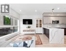 226 E 8th Street, North Vancouver, BC V7L1Z1 Photo 8