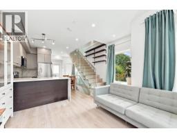 226 E 8th Street, North Vancouver, BC V7L1Z1 Photo 9
