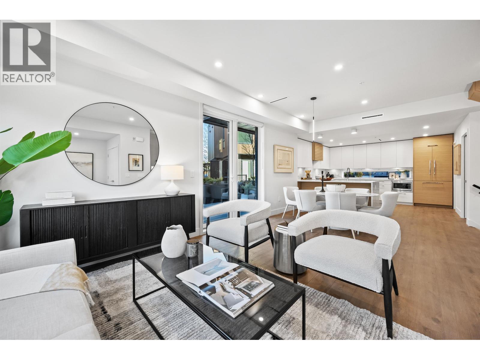 3140 WOODBINE DRIVE, North Vancouver