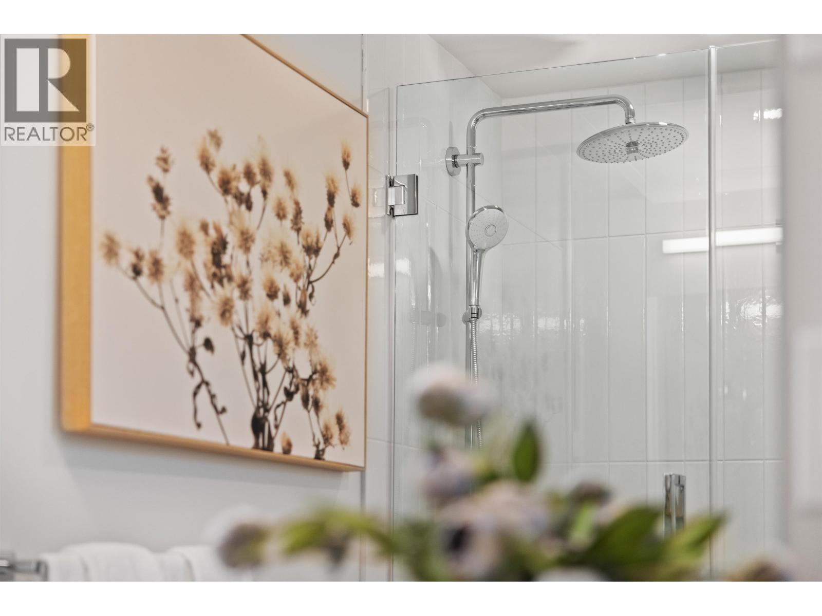 3140 WOODBINE DRIVE, North Vancouver