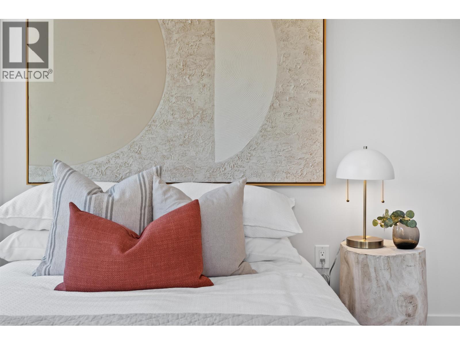 3140 WOODBINE DRIVE, North Vancouver