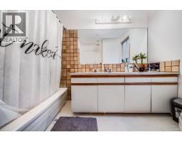 221 W 28th Street, North Vancouver, BC V7N2H9 Photo 8