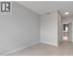304 110 E 17th Street, North Vancouver, BC V7L0K4 Photo 10