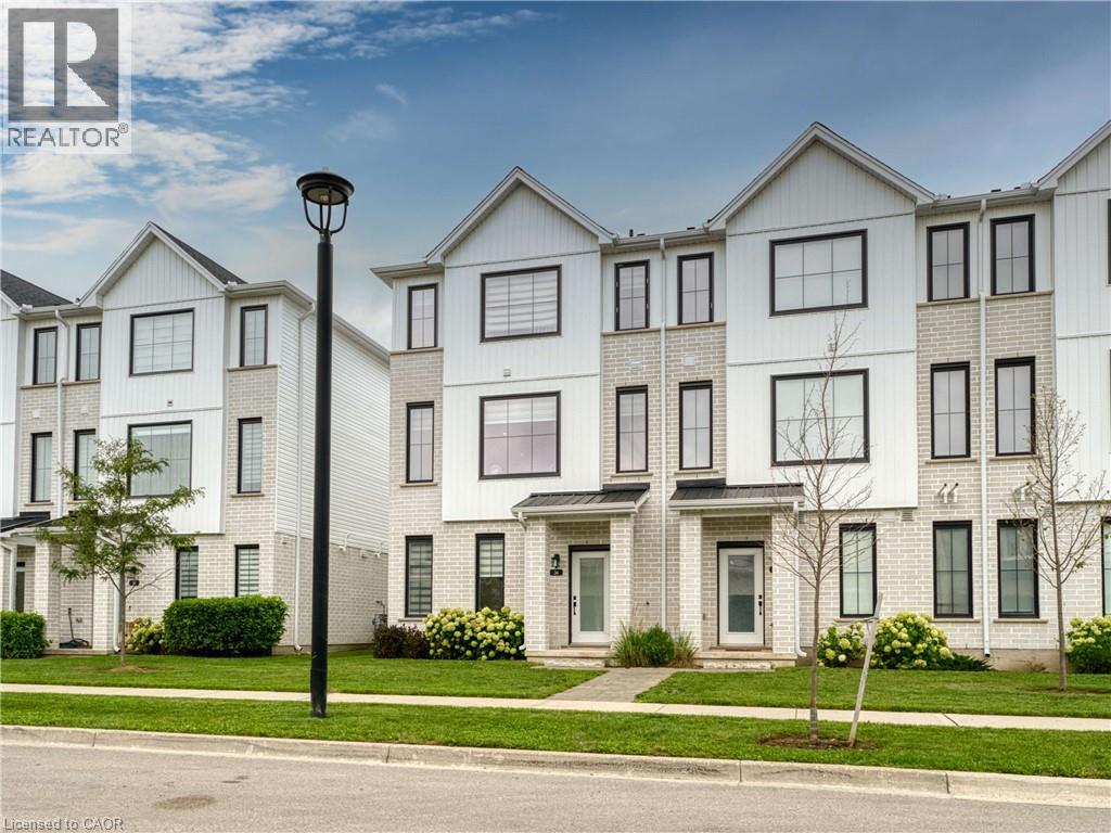 4 Bed, 4 Bath Townhouse for Rent in London – 1781 HENRICA Avenue Unit# 34, London
