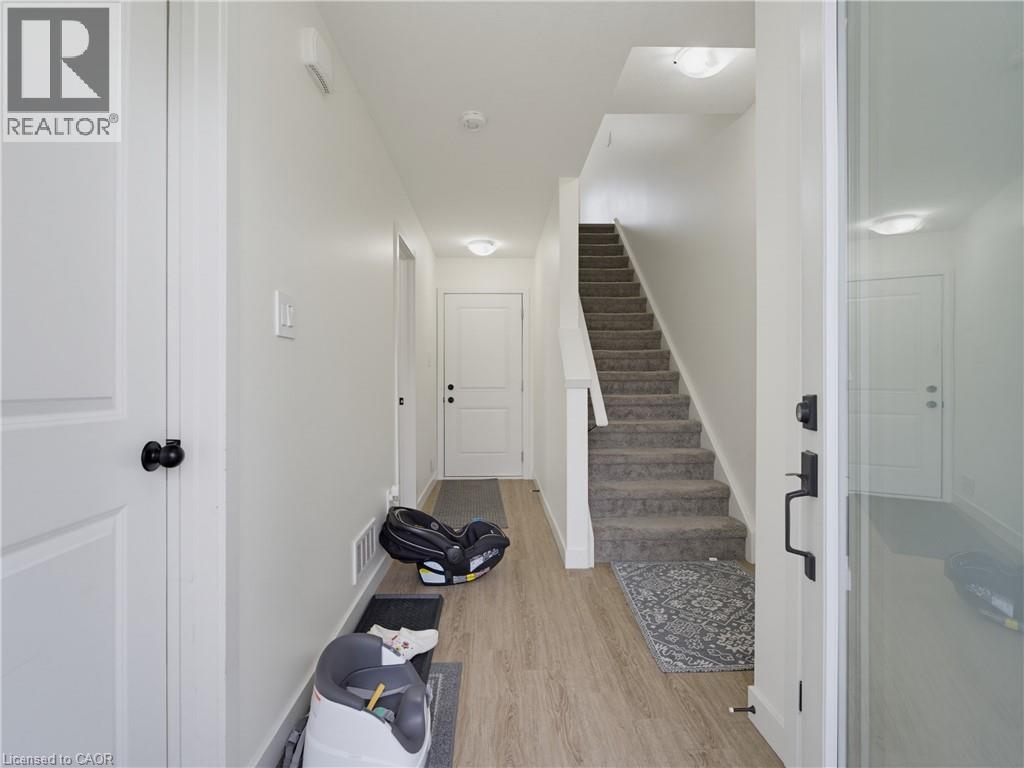 4 Bed, 4 Bath Townhouse for Rent in London – 1781 HENRICA Avenue Unit# 34, London - Image 6