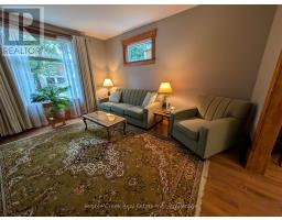 Bathroom - 180 Cobourg Street, Stratford, ON N5A3E8 Photo 9
