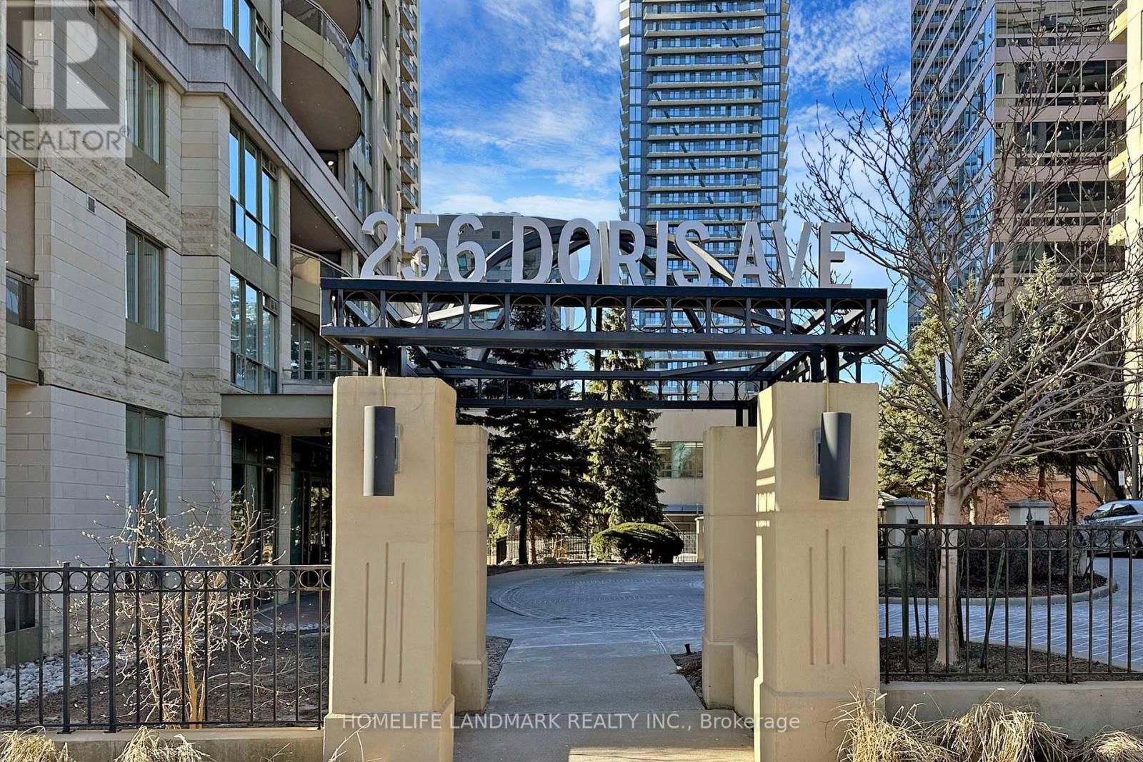 #508 256 DORIS AVENUE - 2