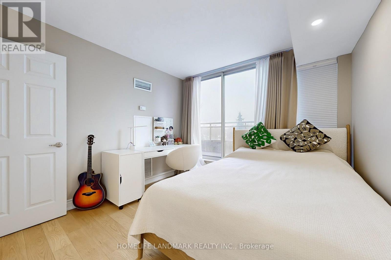 #508 256 DORIS AVENUE - 24