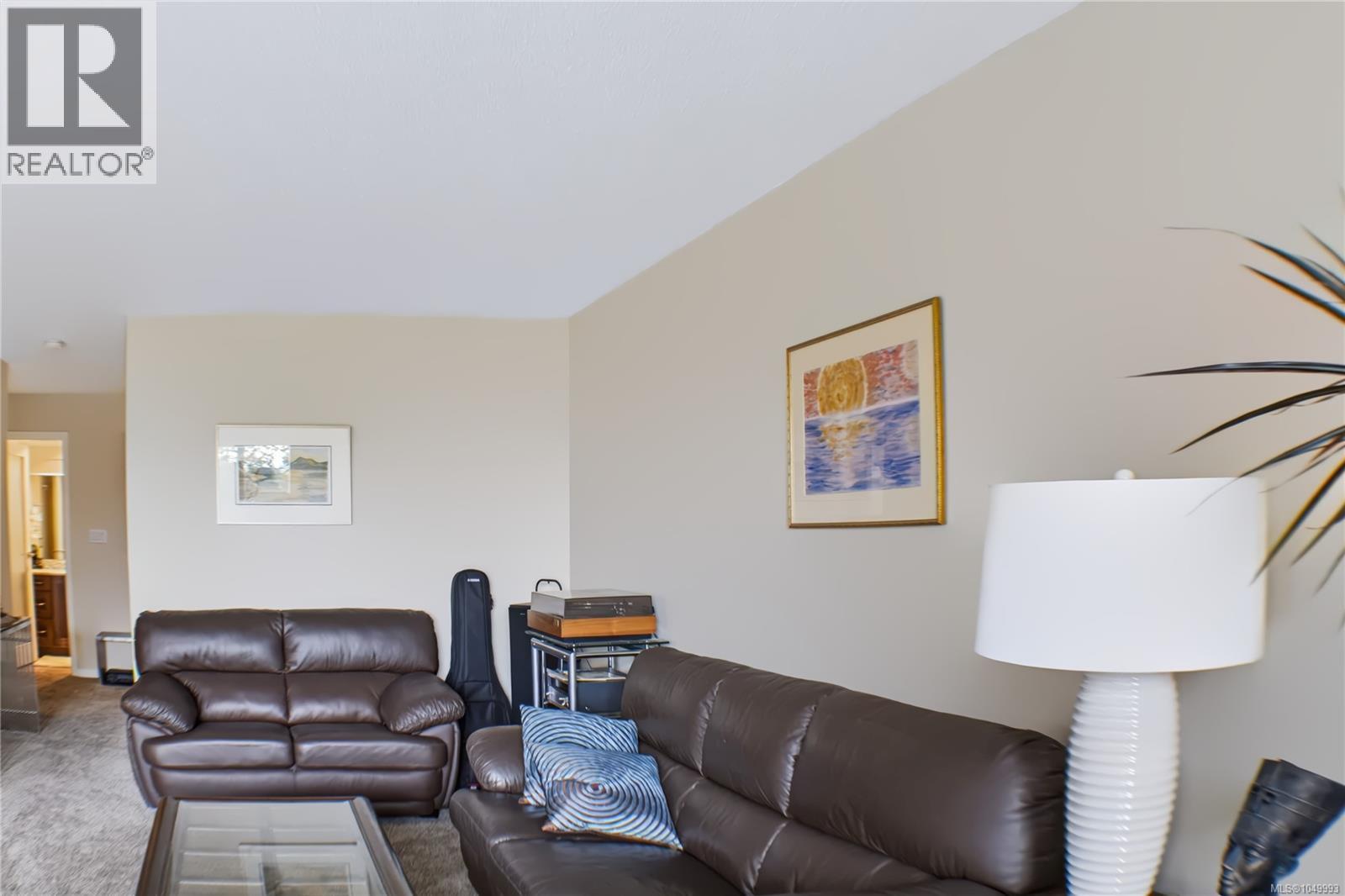 #305 103 Gorge Rd E - 14