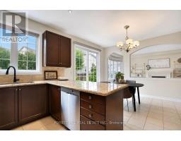 22 Mccombe Lane, Vaughan, ON L6A4G2 Photo 19