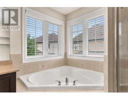 22 Mccombe Lane, Vaughan, ON L6A4G2 Photo 28