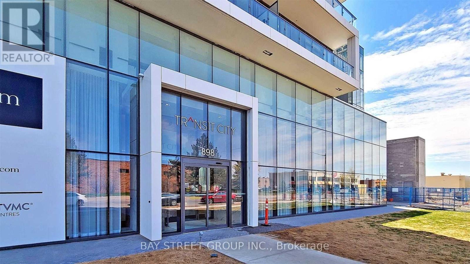 Photo of 898 Portage Parkway