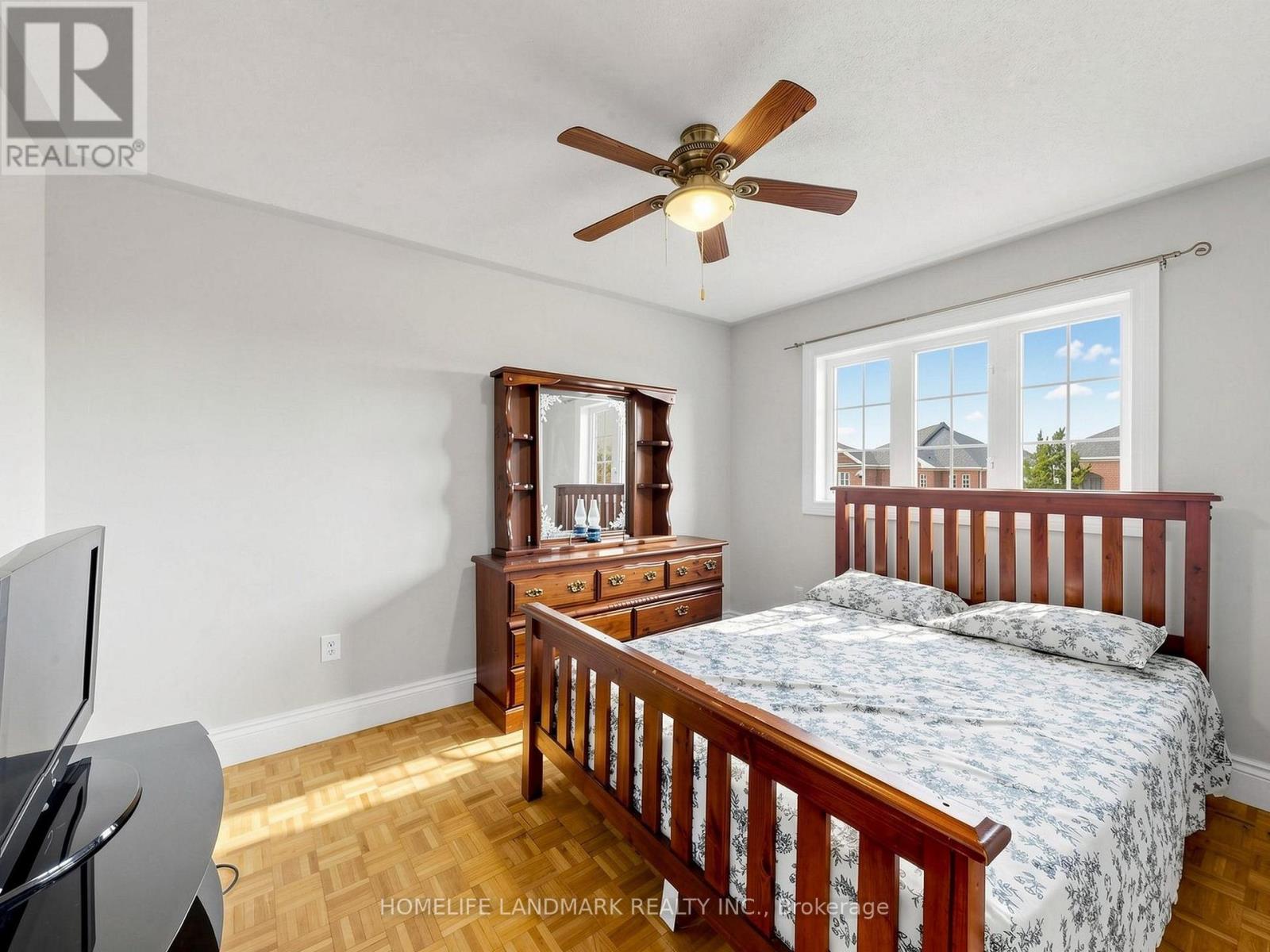 2 CASABEL DRIVE - 25