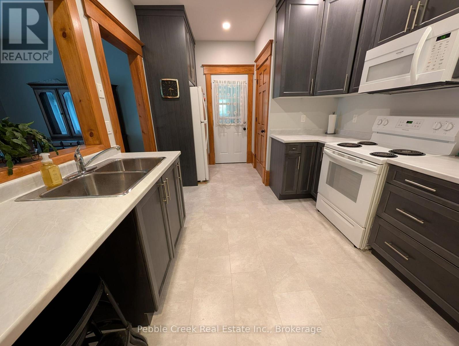 180 COBOURG STREET - 16